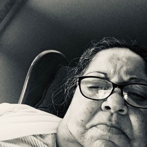 Meet your Posher, Lenora